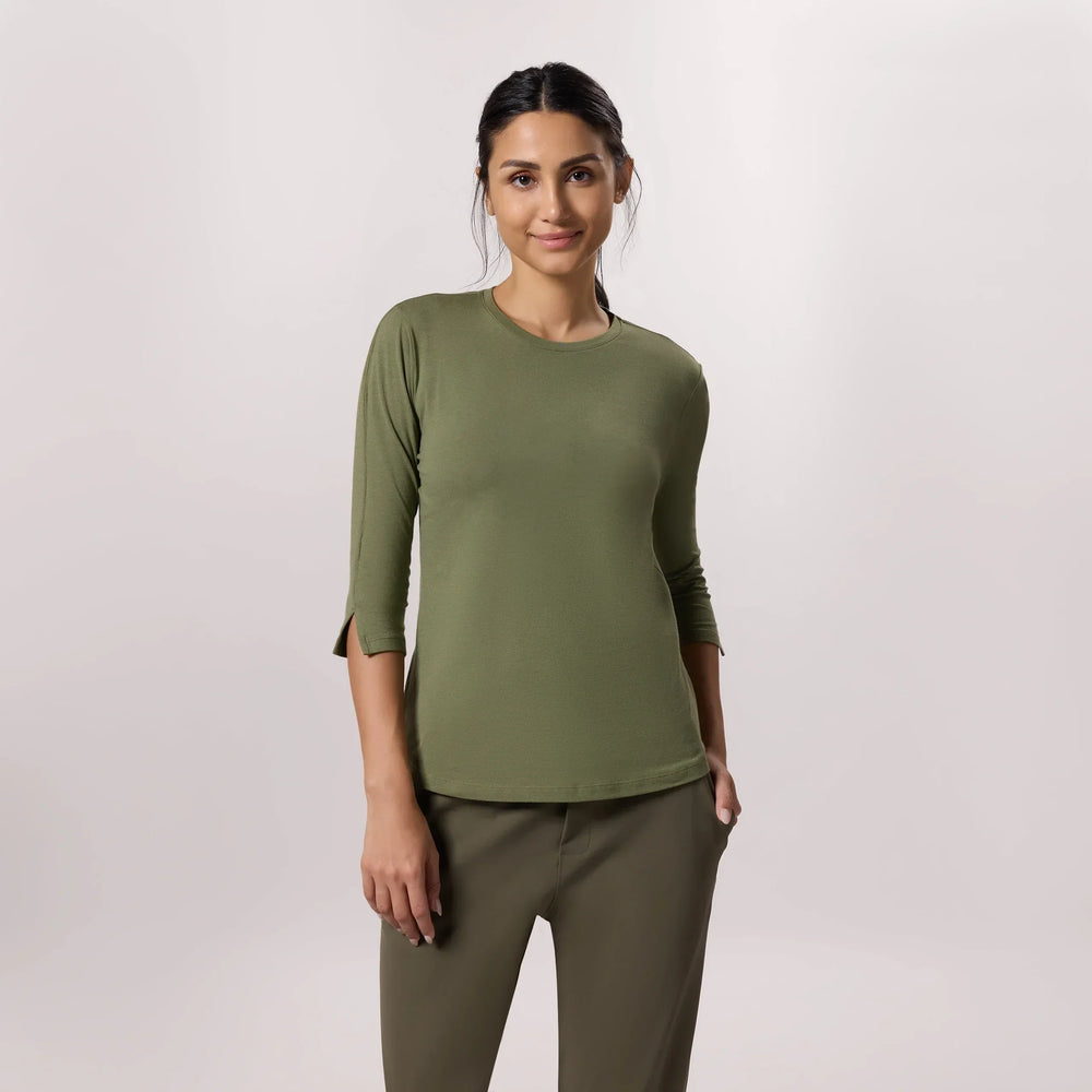 Musk green long sleeve top with stretch comfort - بلوزة بأكمام طويلة باللون الأخضر مع راحة مطاطية