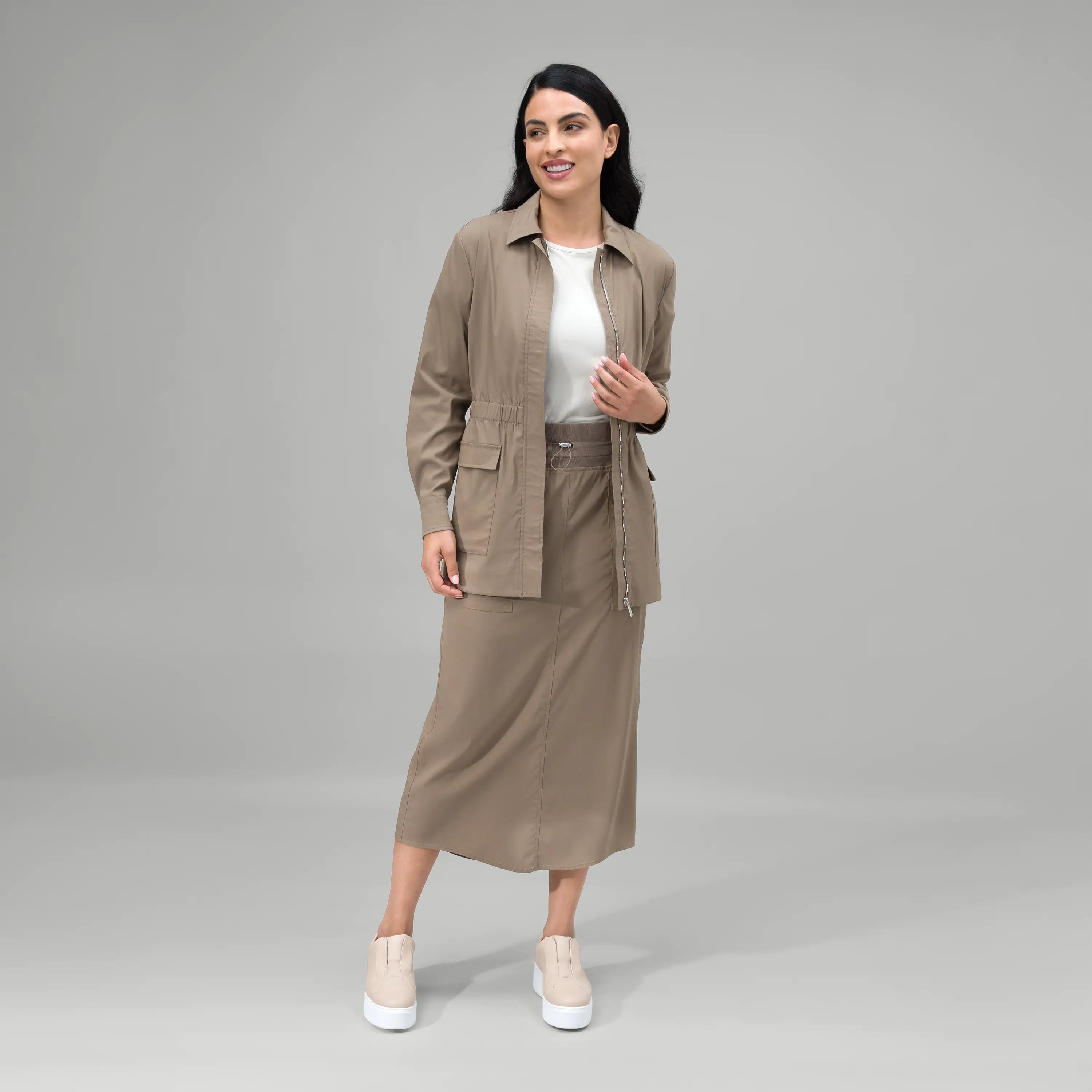 Cargo jacket in seasonal sand color - سترة كارغو باللون الرملي الموسمي