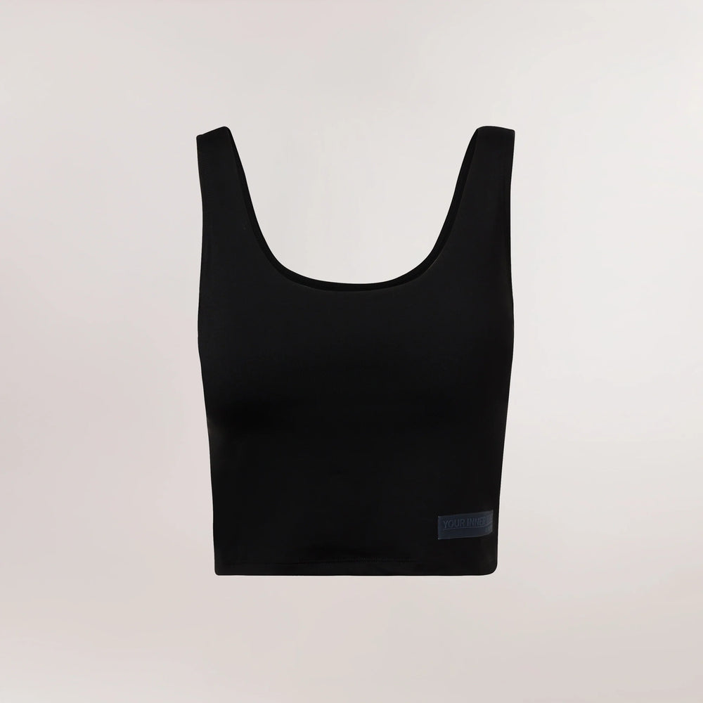 Freestyle cropped top in black, designed for activewear - كروب توب "فري ستايل" باللون الأسود، مصمم للملابس الرياضية