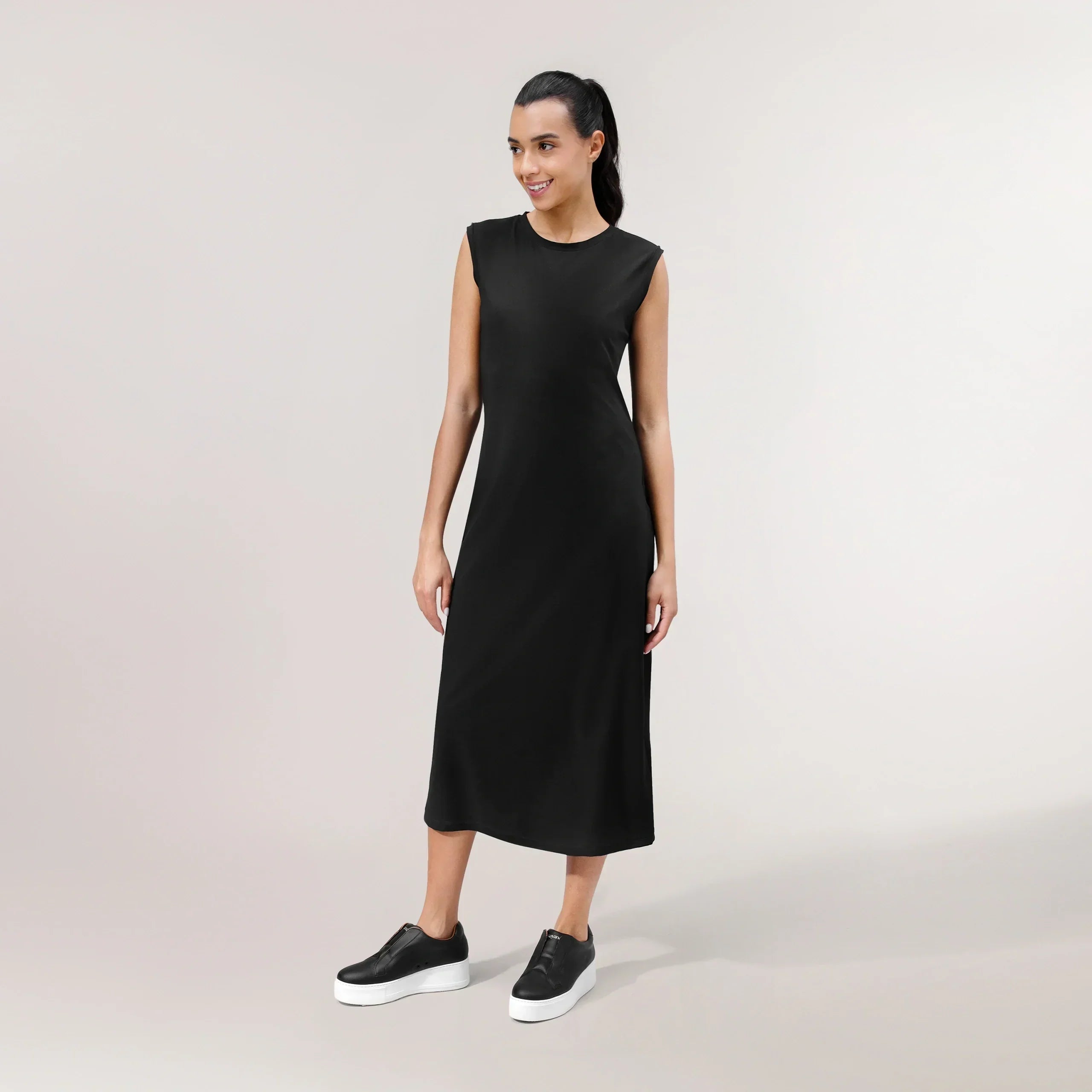 Sleeveless Dress - SEASONAL BLACK
