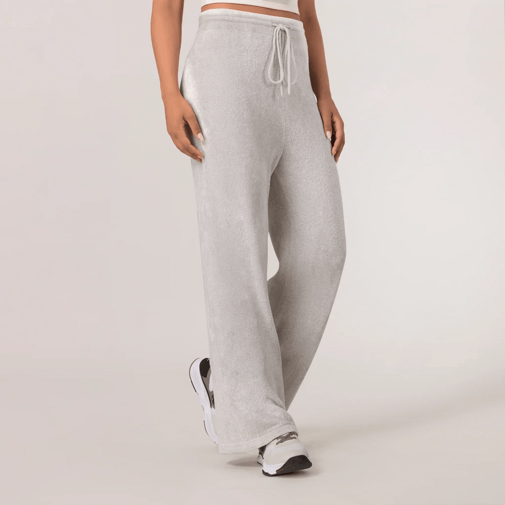 Stone colored Cozy Up pants with soft texture - بنطال "كوزي آب" باللون حجري بملمس ناعم