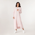 A model wearing cashmere longline cardigan in a seasonal pink color - عارضة أزياء ترتدي كارديجان وردي طويل من الكشمير