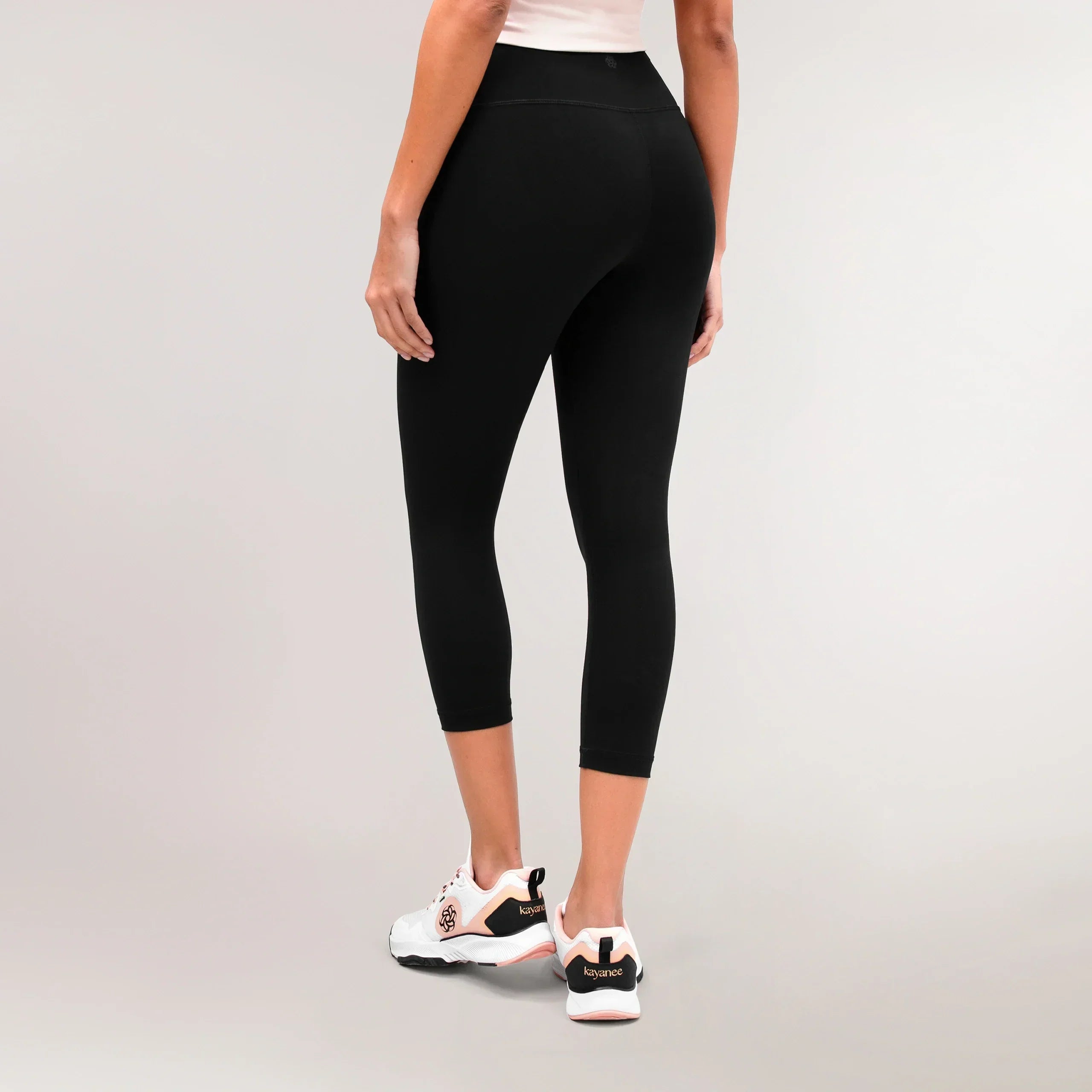 Sculpting Compression Crop Legging - CORE BLACK