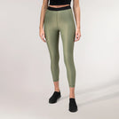 Musk green leggings with stretch and ankle length - بنطال ضيق باللون الأخضر المسك مع مرونة وطول حتى الكاحل