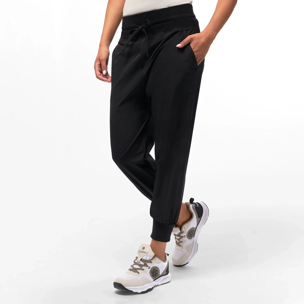Seasonal black bi stretch jogger - بنطال رياضي أسود بأساور مطاطية