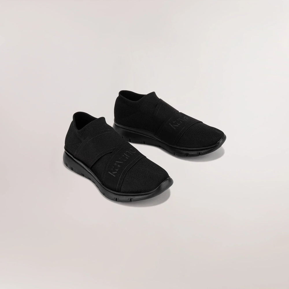 Core black crossover dance knit sneakers - سنيكرز رقص "كروس أوفر" أسود محبوك