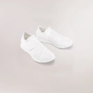 Core white crossover knit sneakers for dancing - حذاء رياضي محبوك باللون الأبيض مناسب للرقص
