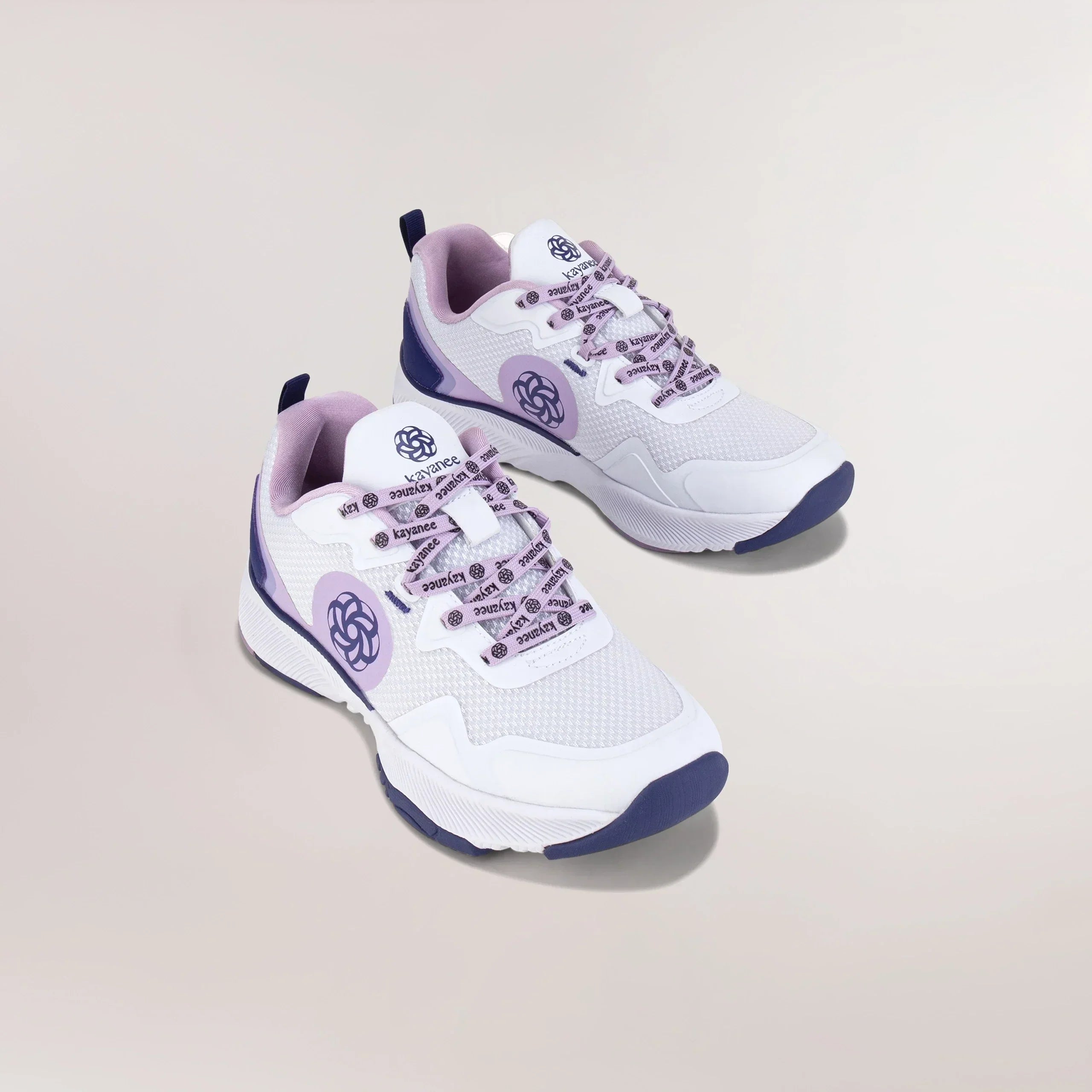 Seasonal lilac Pivot dance sneakers with flexible sole - حذاء رقص