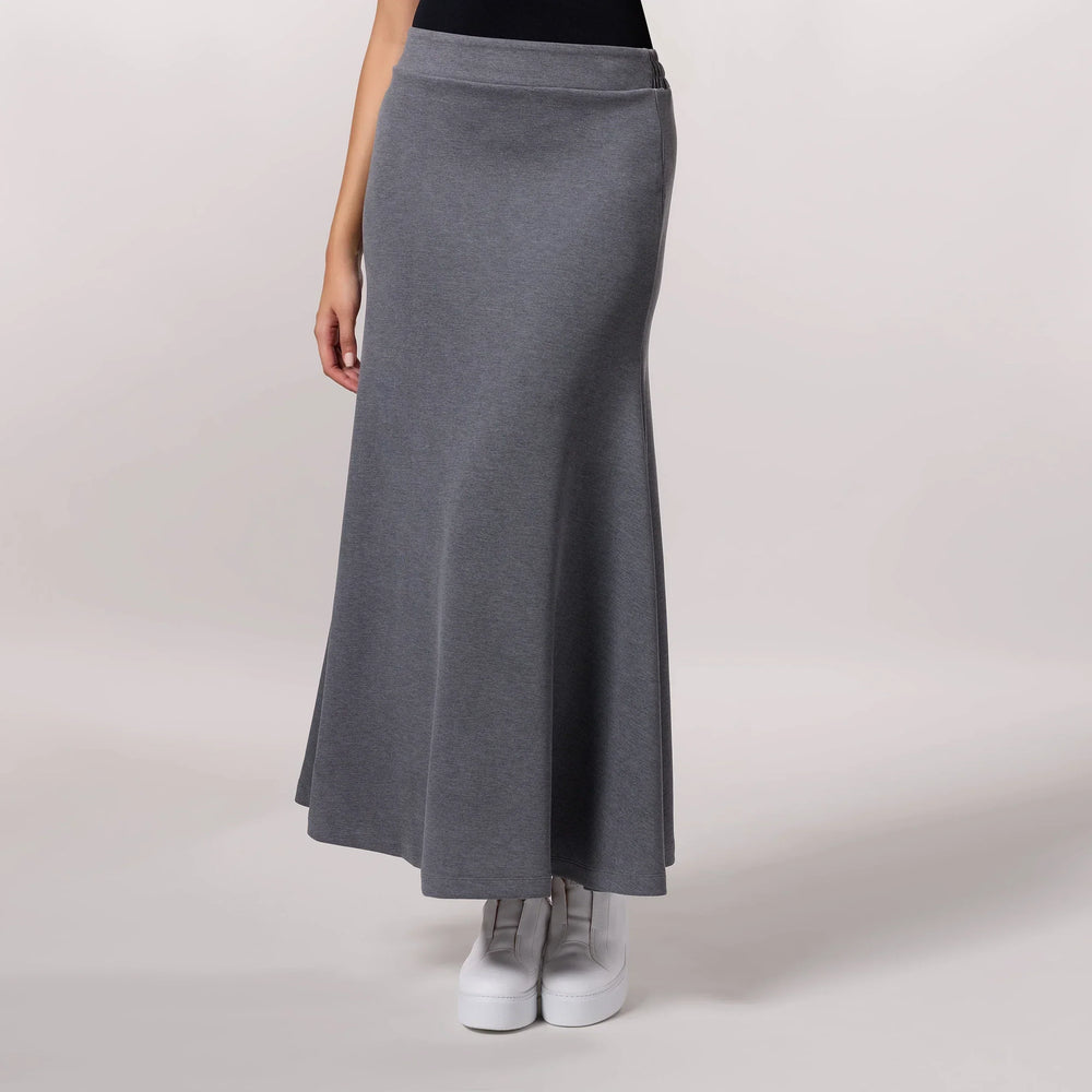 Charcoal melange flared skirt with soft drape - تنورة واسعة بلون الفحم الميلانج بانسياب ناعم