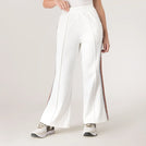 Seasonal white track pants with side stripes - بنطال رياضي أبيض بخطوط جانبية
