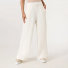 Beige jersey palazzo pants with wide-leg cut - بنطلون بالازو من الجيرسيه البيج بقصة واسعة الساق