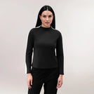 Black long-sleeve tee with a classic cut & lightweight fabric - تي شيرت أسود بأكمام طويلة وقصة كلاسيكية وقماش خفيف الوزن