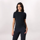 Black elevated t-shirt with structured short sleeves - تي شيرت أسود مرتفع بأكمام قصيرة منظمة