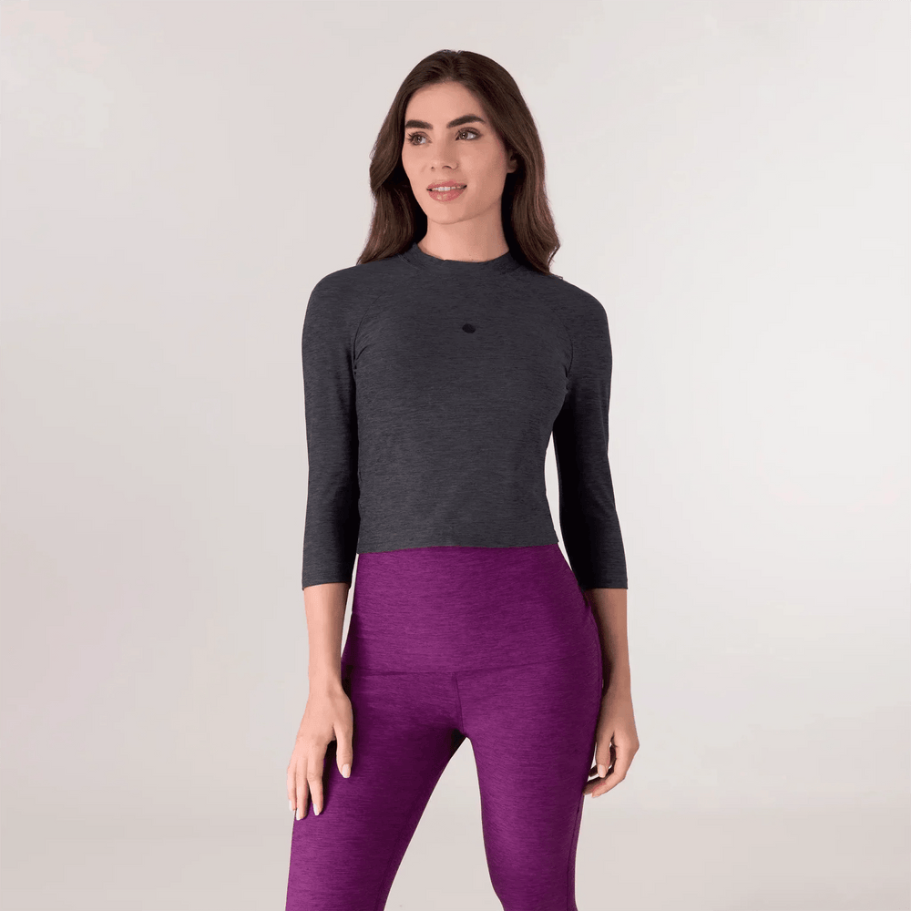 Charcoal rhythm cropped top from the Kayanee Dance Fit (KDF) collection  - كروب توب رصاصي مصمم للرقص من مجموعة كياني دانس فيت