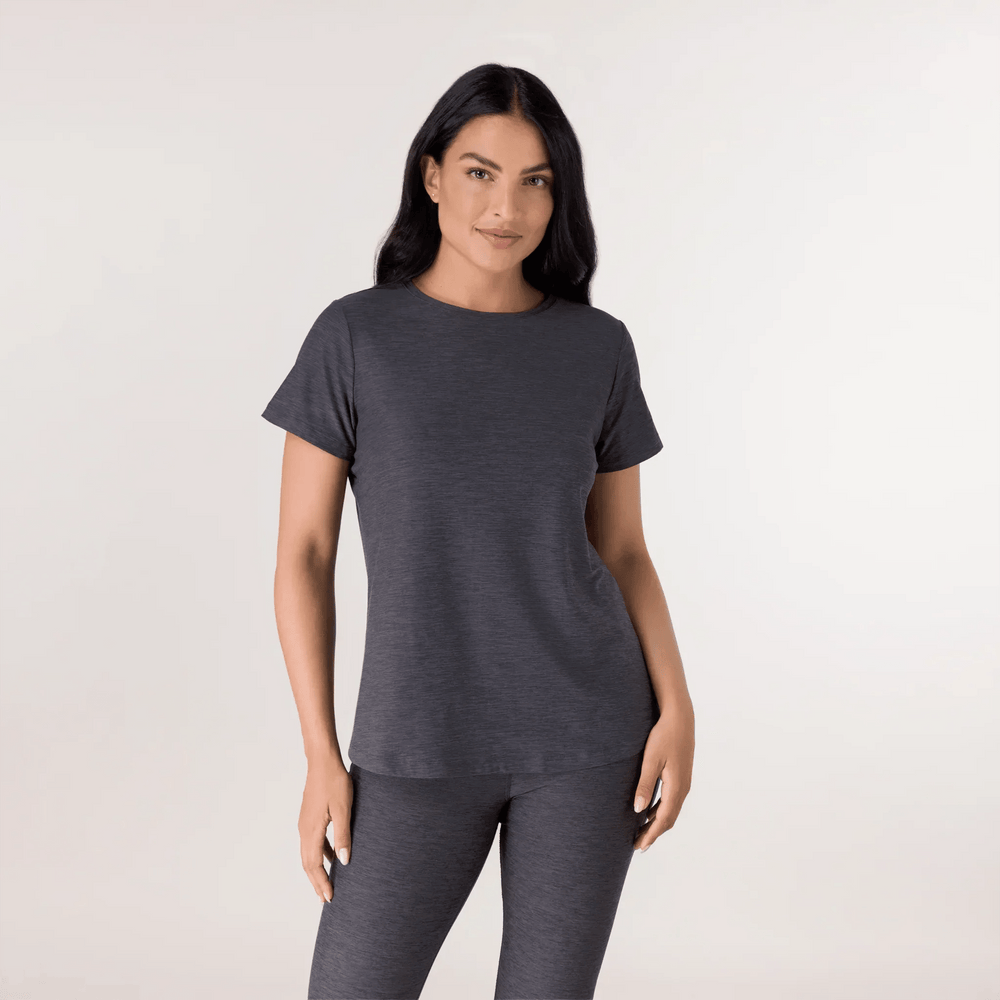 A charcoal inner beat dance t-shirt from the Kayanee Dance Fit collection - تيشيرت "إنر بيت دانس" باللون الرصاصي من مجموعة كياني دانس فيت
