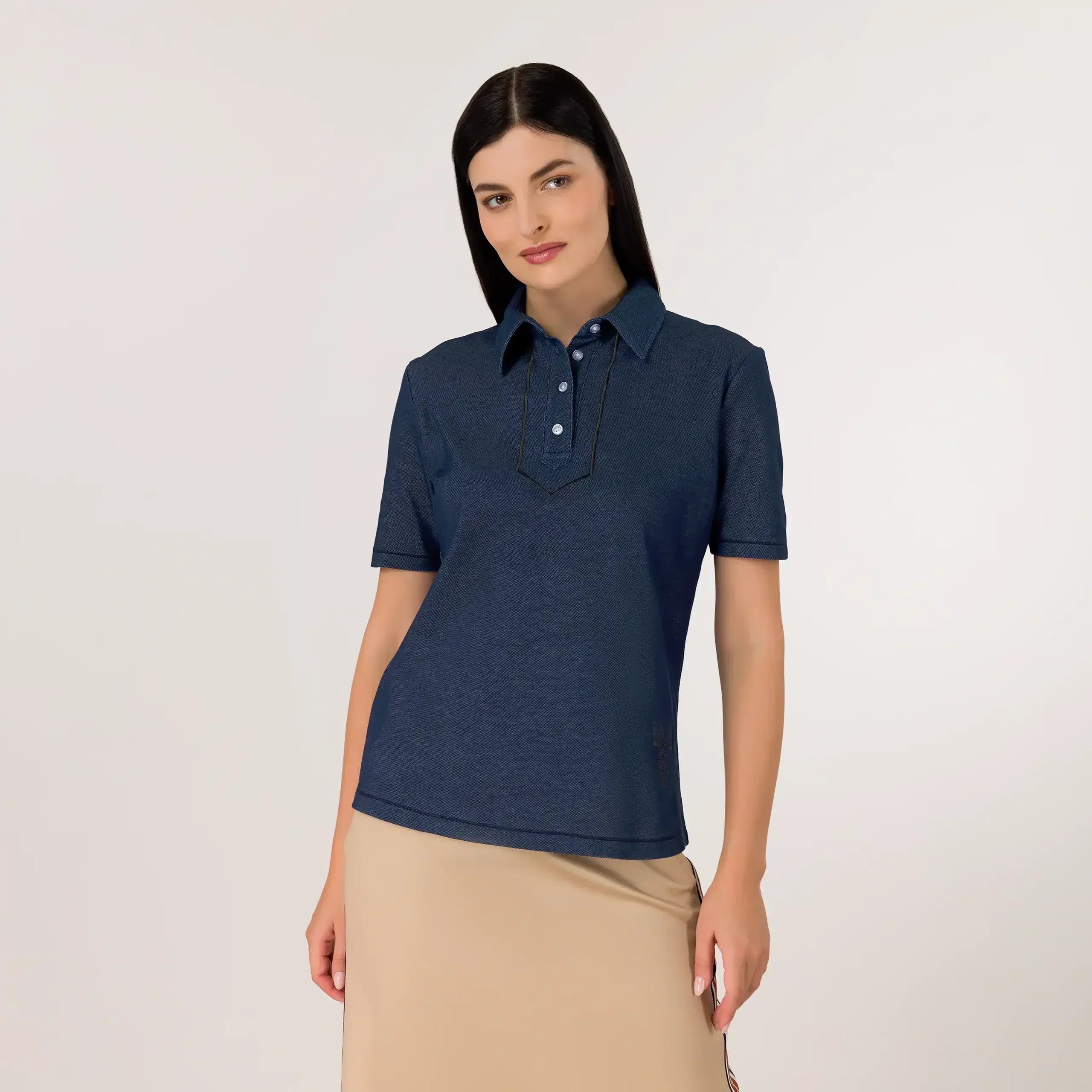 Navy blue polo top with short sleeves & button-up collar - توب بولو أزرق داكن بأكمام قصيرة وياقة بأزرار