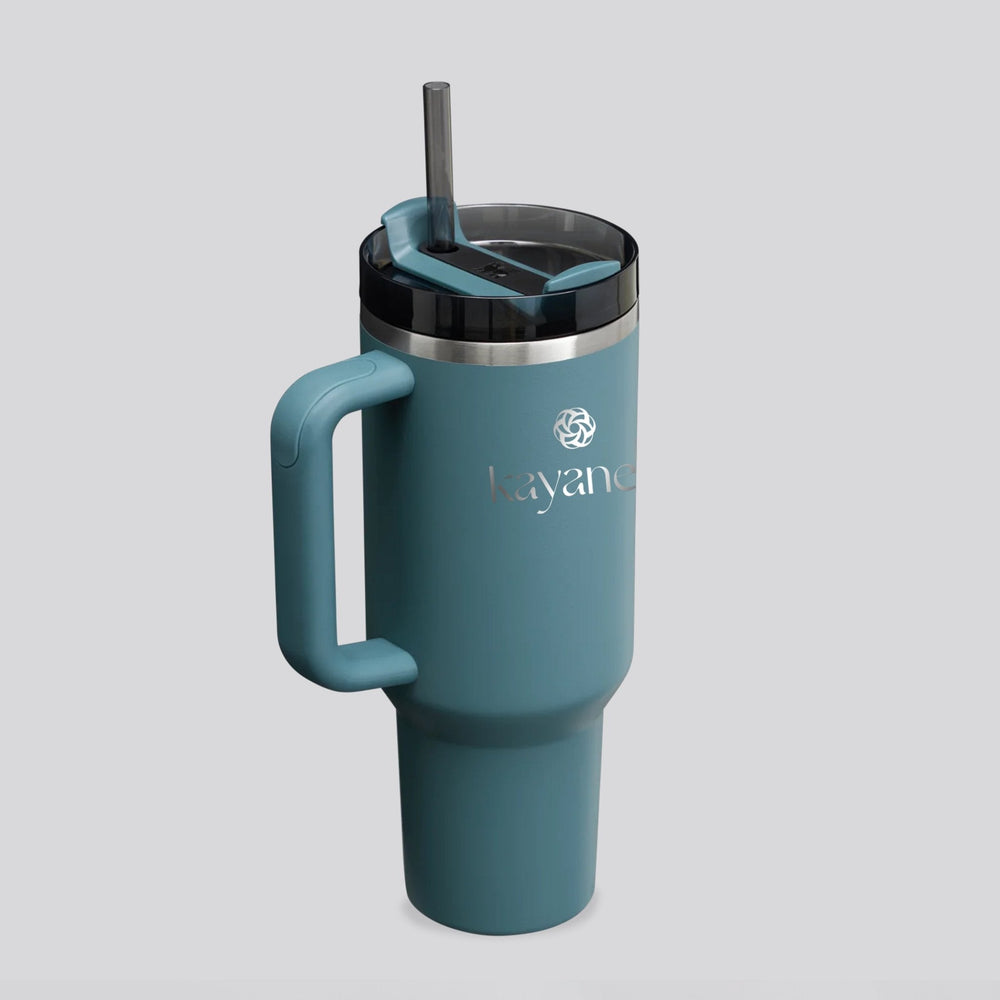  Kayanee X Stanley quencher in a seasonal blue color -  كوب "كوينشر" من تعاون كياني × ستانلي باللون الأزرق