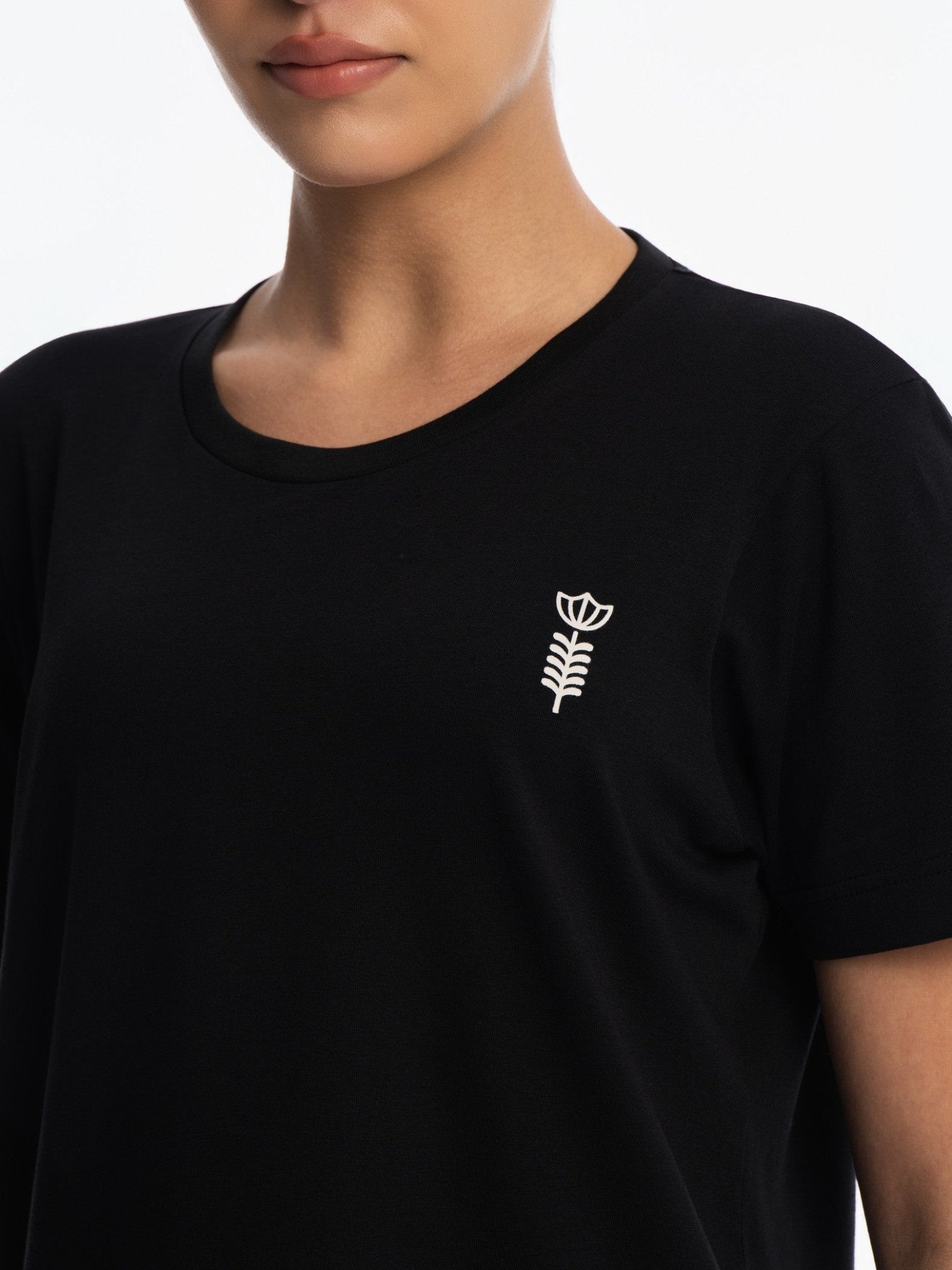 تيشيرت يوم التأسيس النسائي