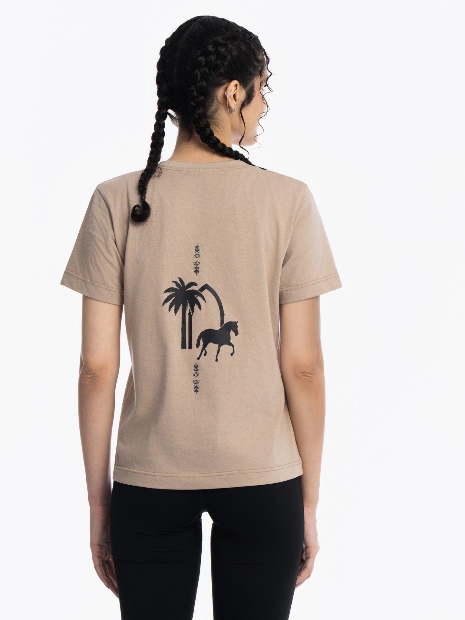 تيشيرت يوم التأسيس النسائي