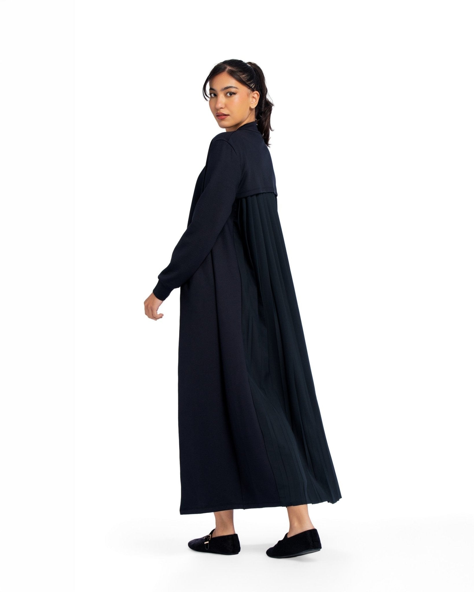 Pleated Abaya - SEASONAL BLACK