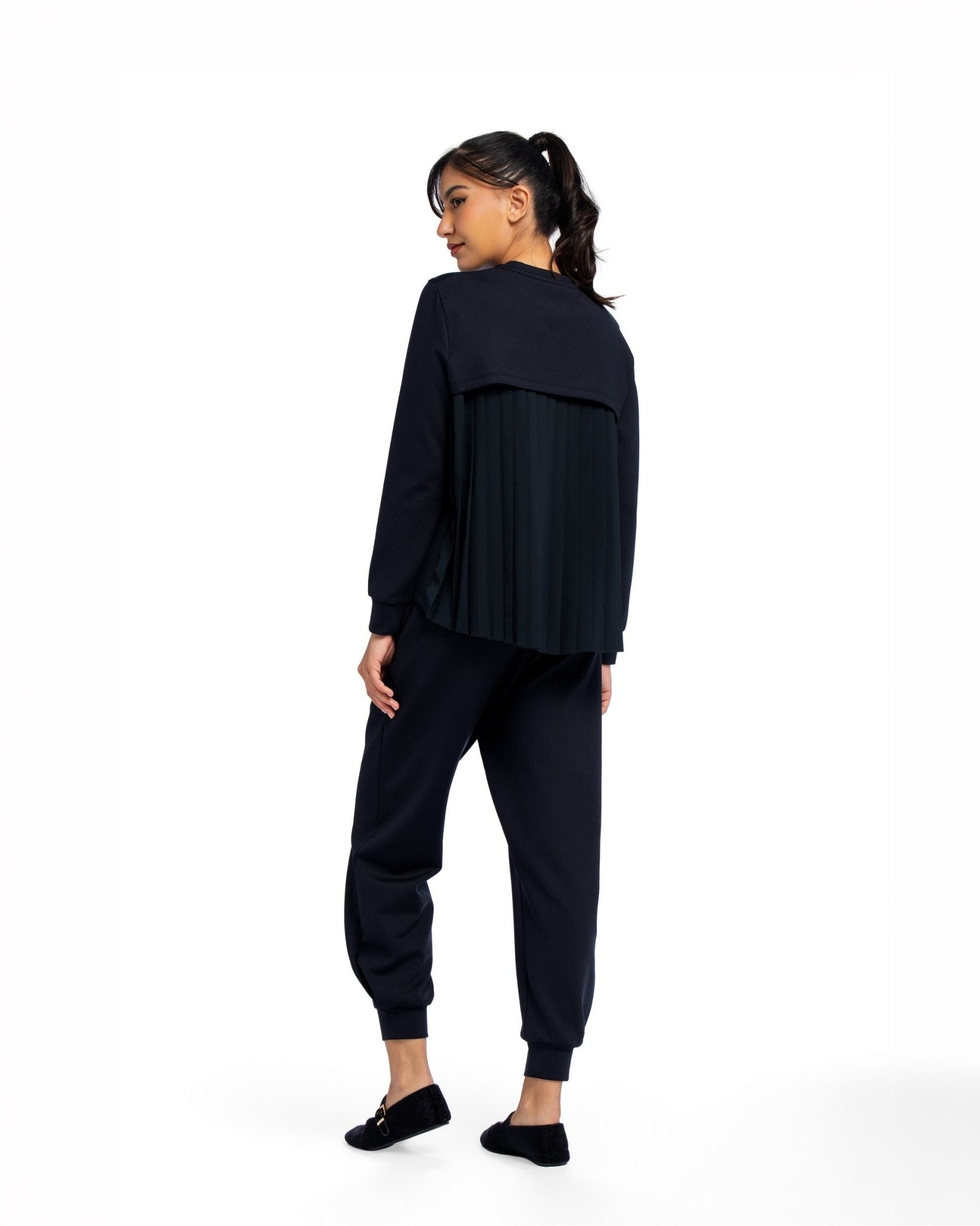 Pleated Sweatshirt - SEASONAL BLACK