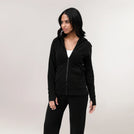 Core black hoodie with front pocket and relaxed fit - هودي أسود أساسي مع جيب أمامي وقصة مريحة