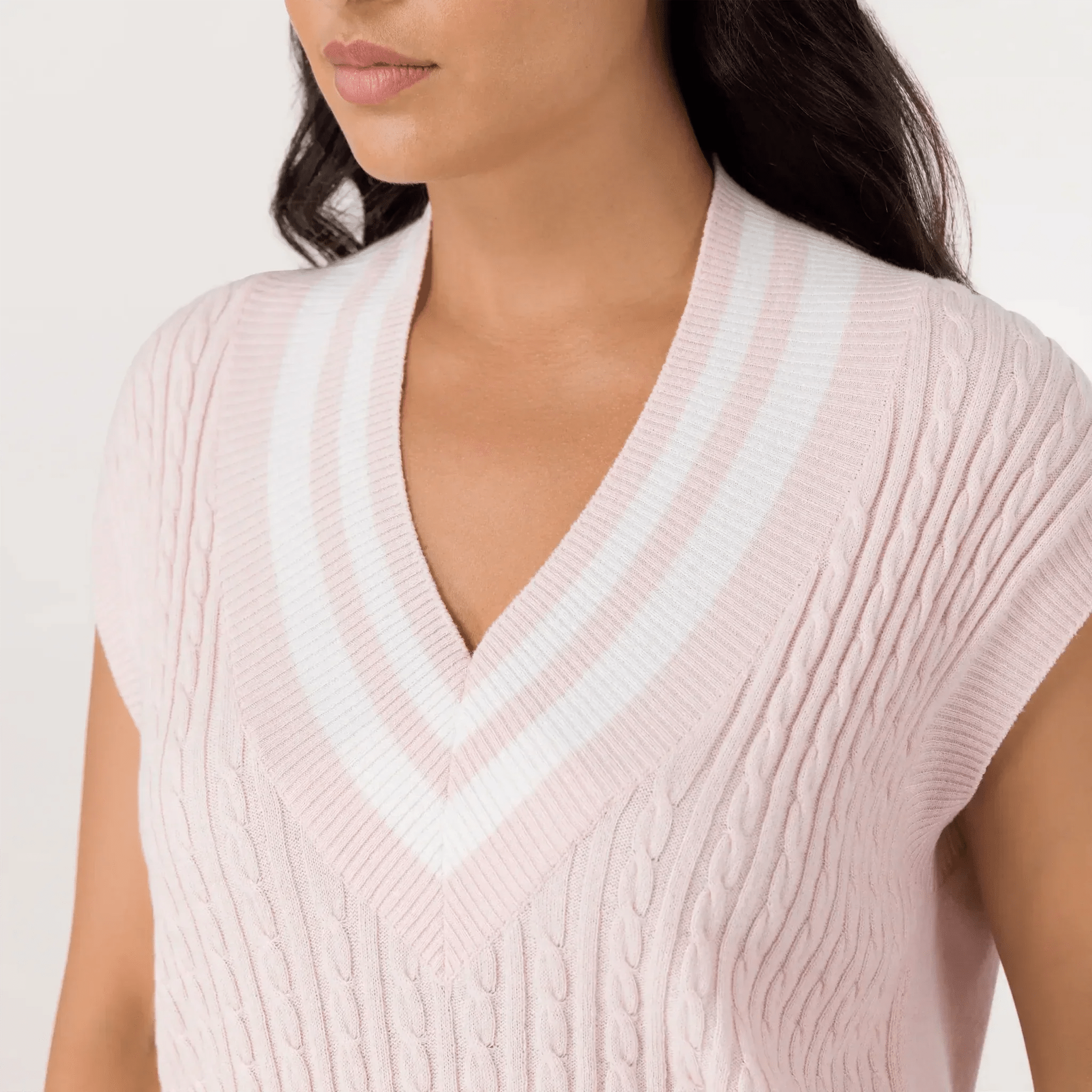Cable Cashmere Vest - SEASONAL PINK