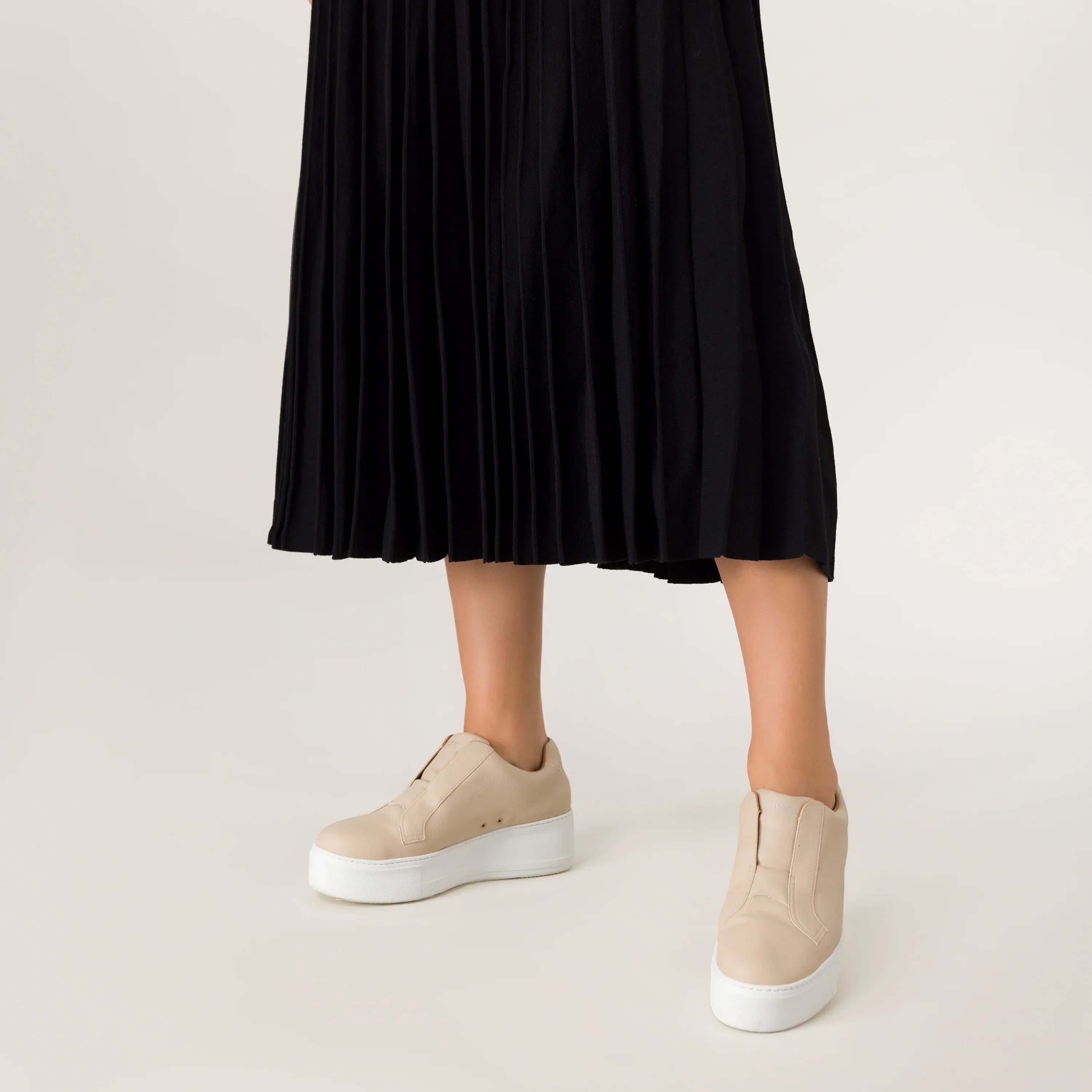 Pleated Knit Dress - SEASONAL BLACK