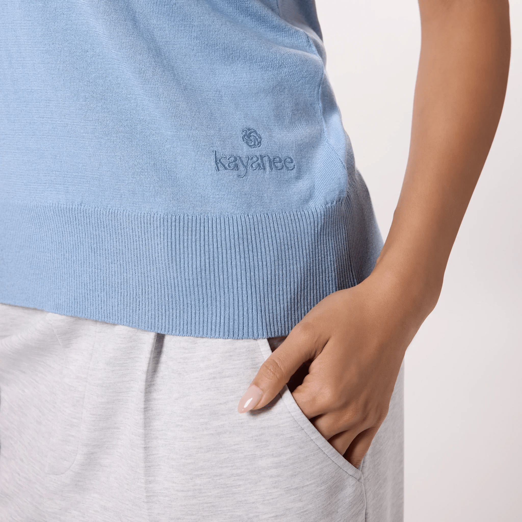 Knitted Sleeveless Sweater - SEASONAL LIGHT BLUE