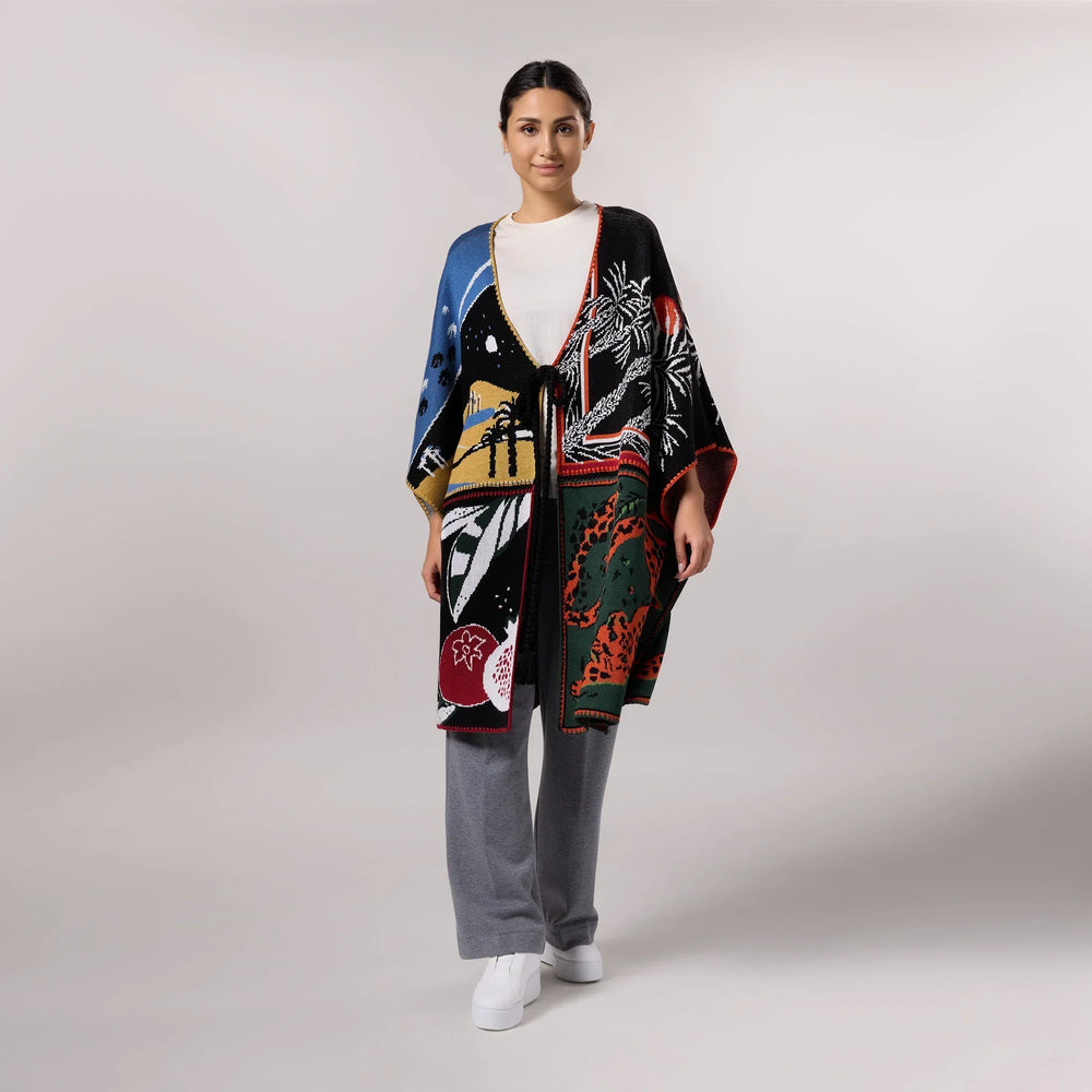 Multicolor poncho with a draped cut inspired by Saudi design - بونشو متعدد الألوان بقصّة منسدلة مستوحاة من التصميم السعودي