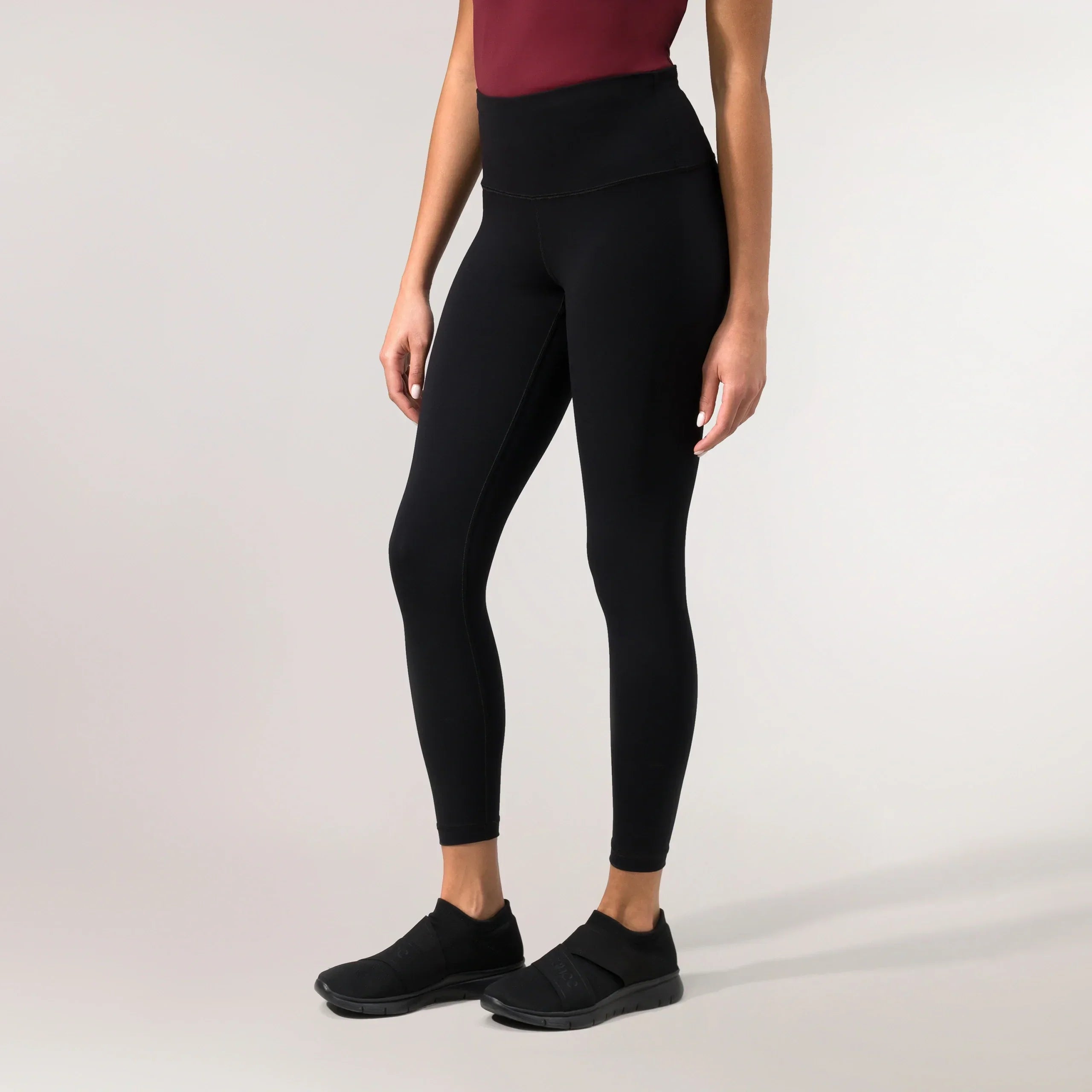 Sculpting Compression Legging - CORE BLACK