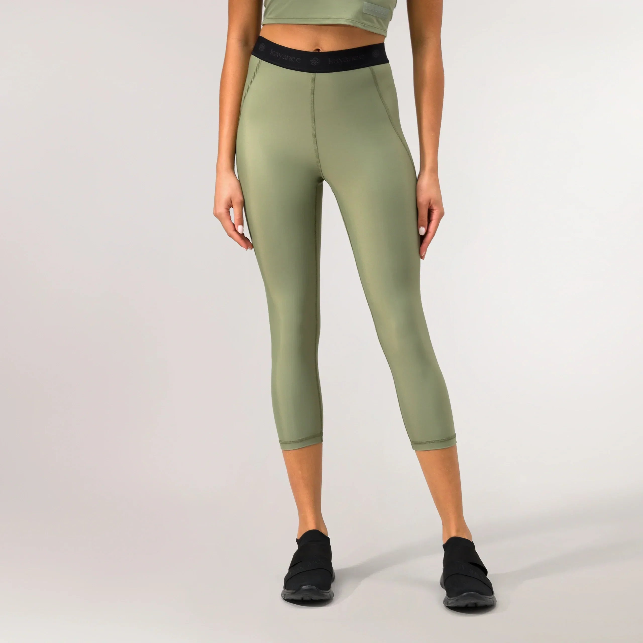 Glide Cropped Legging - CORE MUSK GREEN