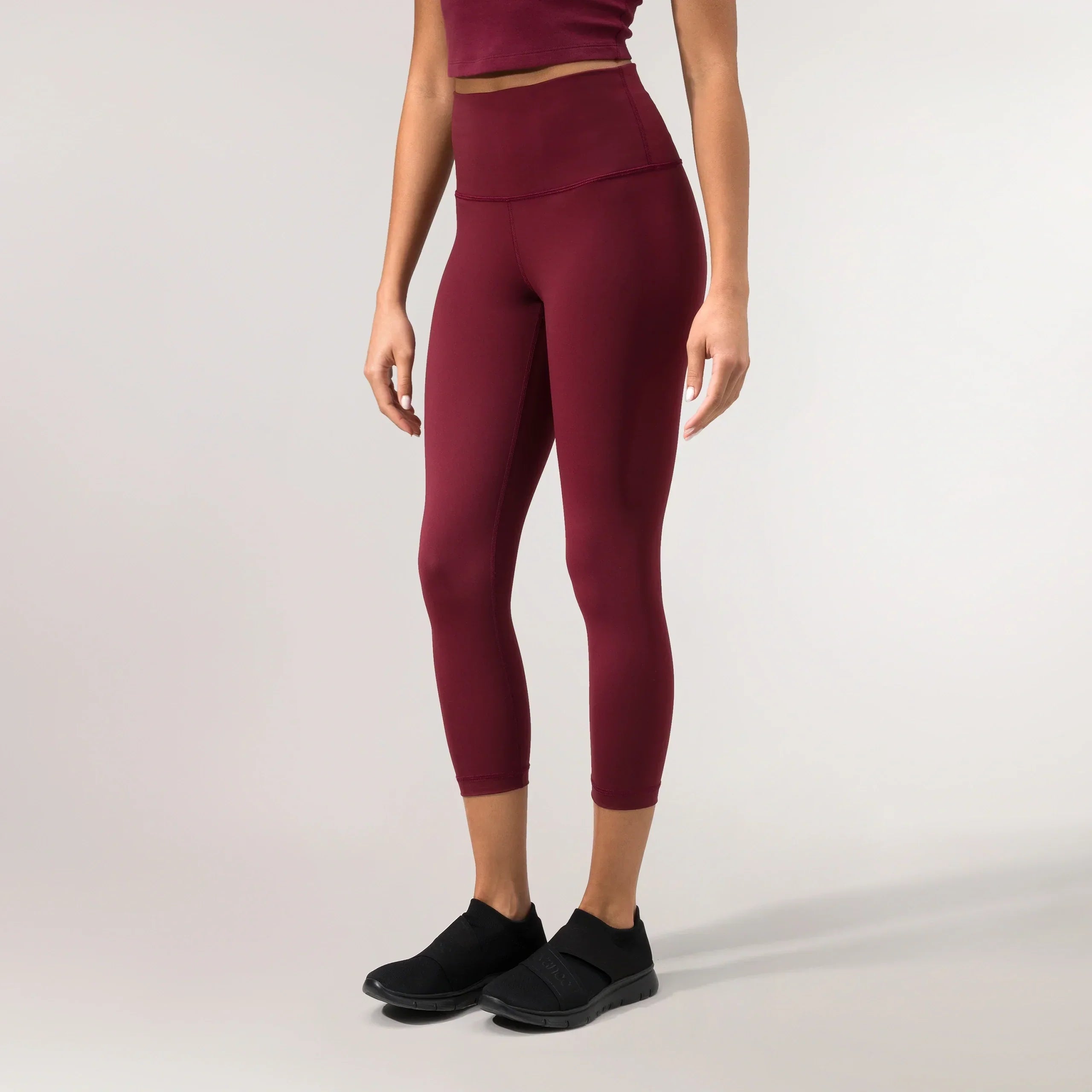 Sculpting Compression Crop Legging - CORE GRAPE RED