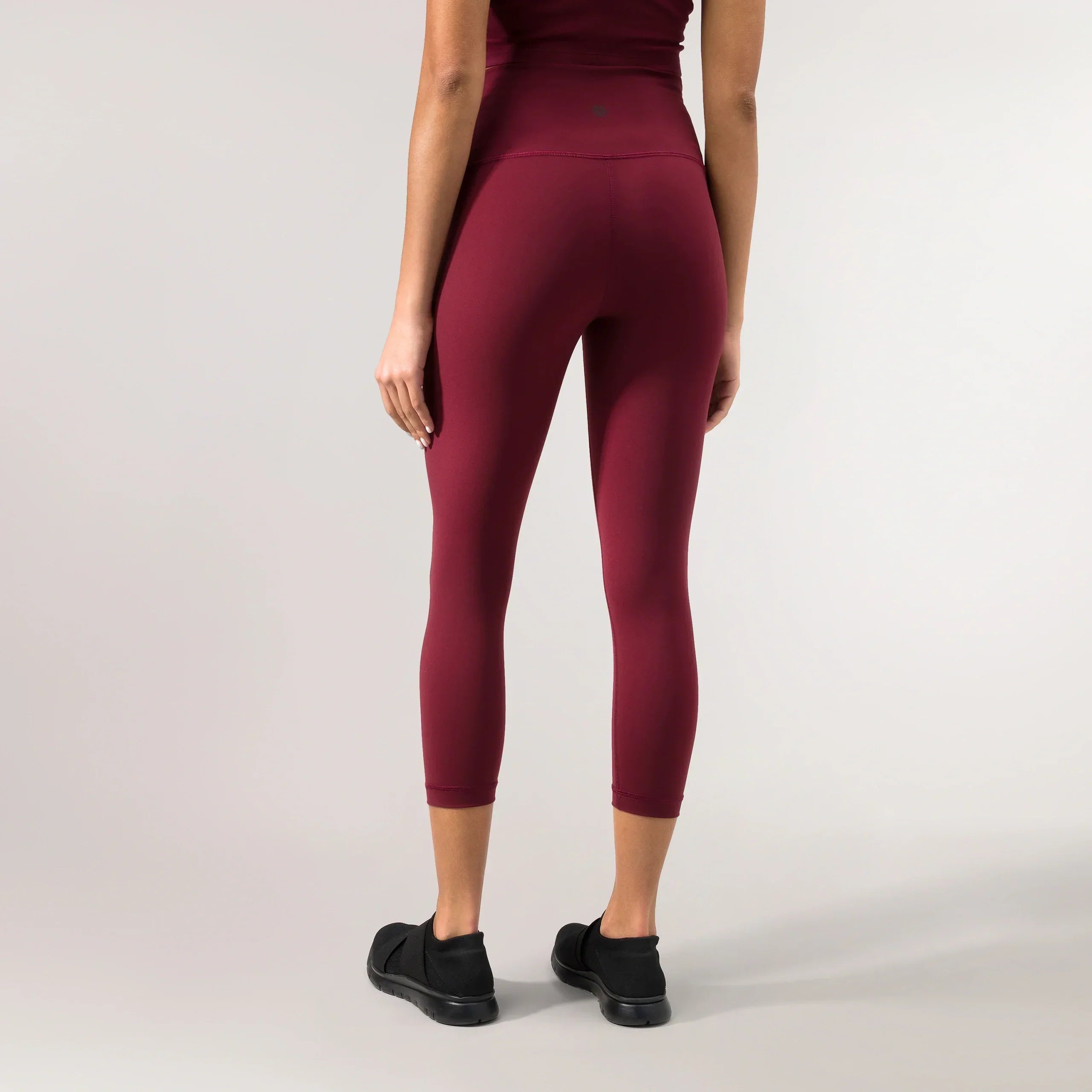 Sculpting Compression Crop Legging - CORE GRAPE RED