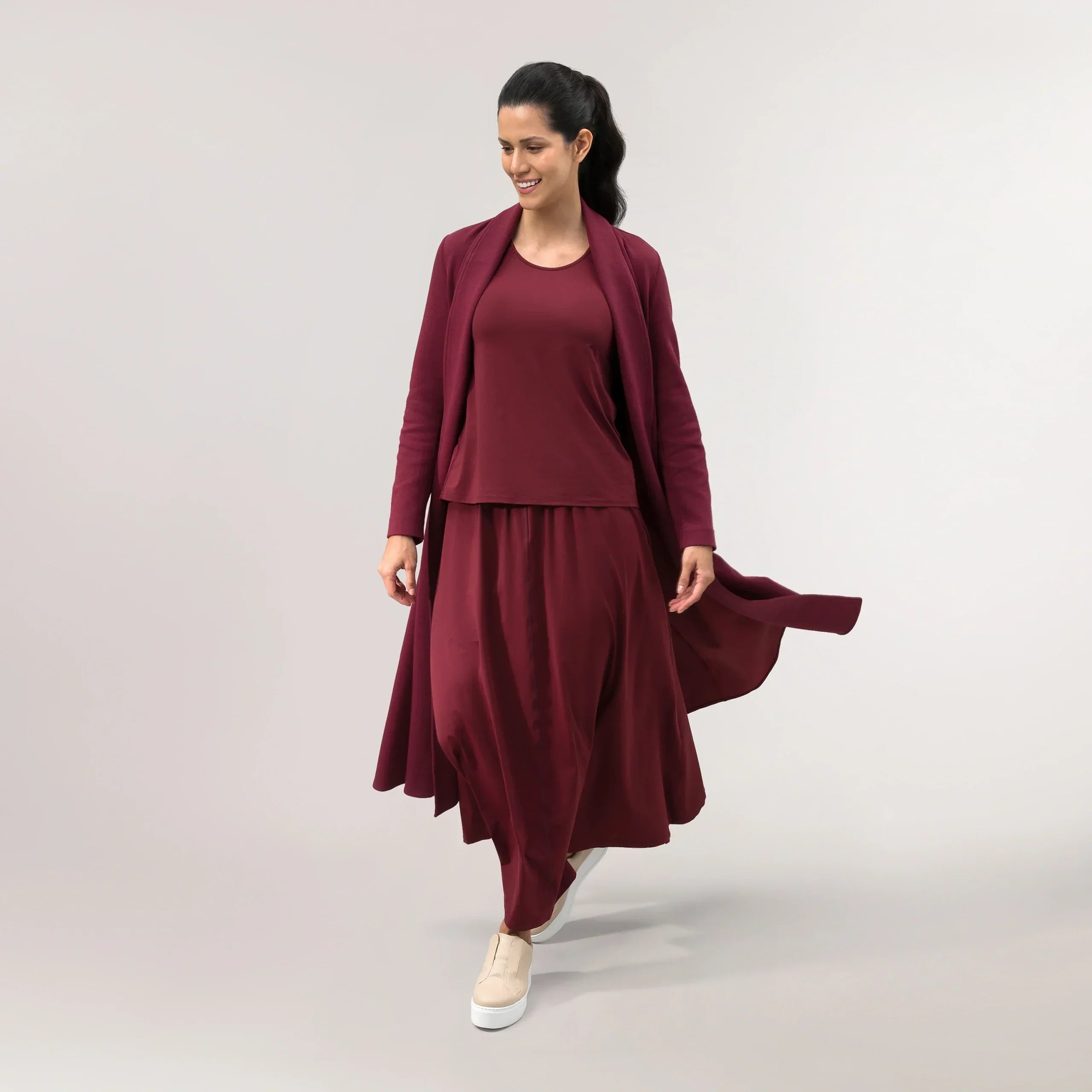 Weekday Abaya - CORE GRAPE RED