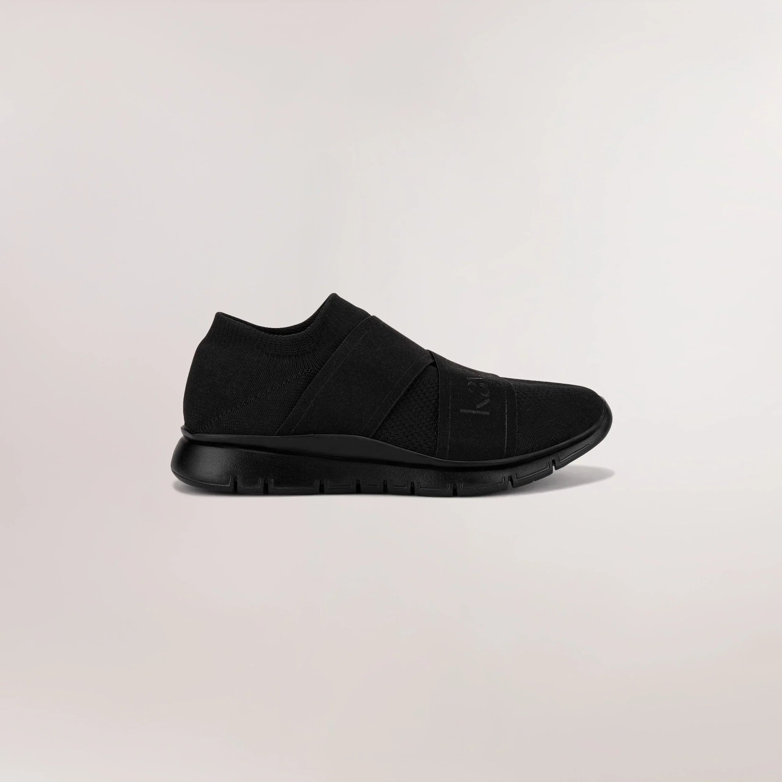 Crossover Dance Knit Sneakers - CORE BLACK