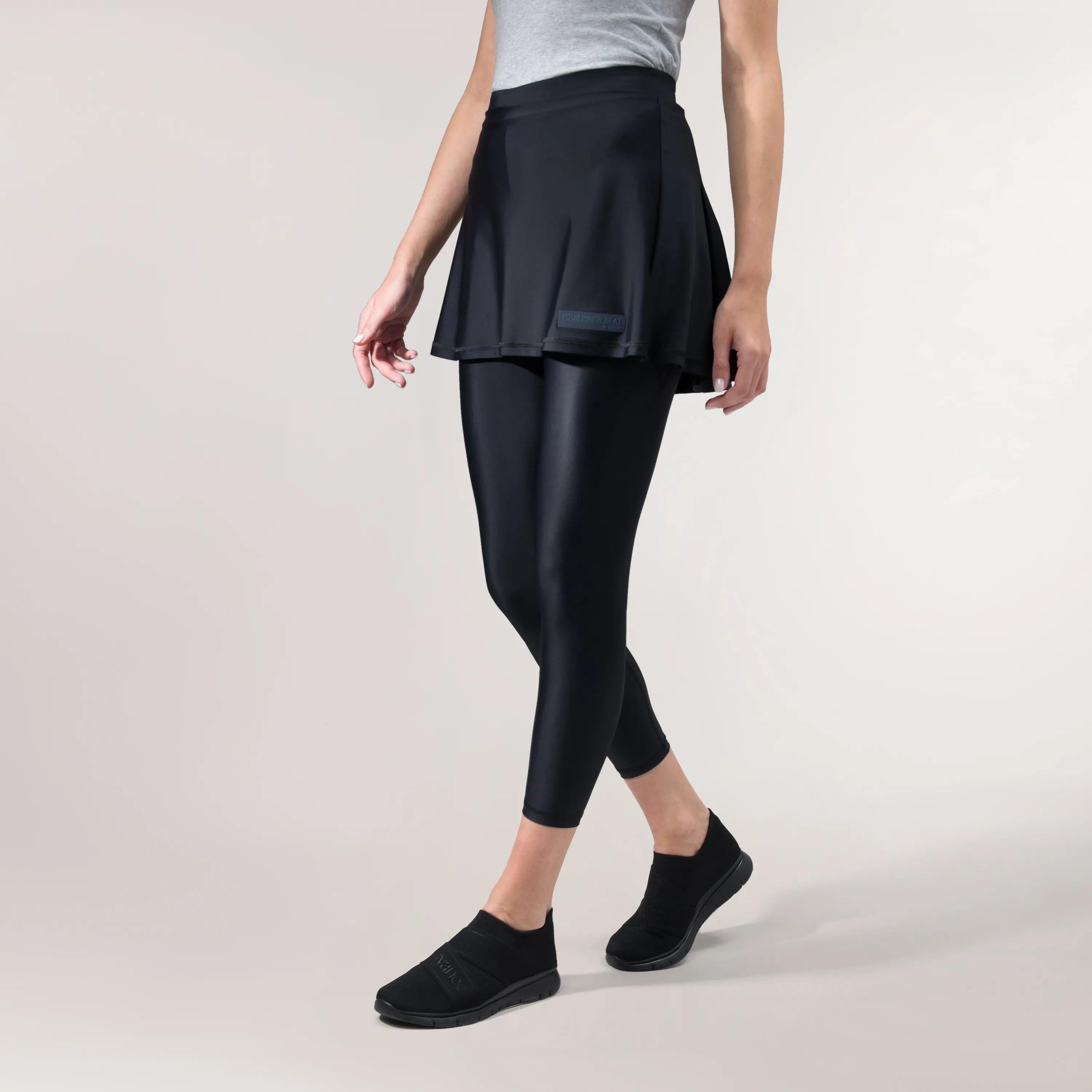 Glide Skirt - CORE BLACK