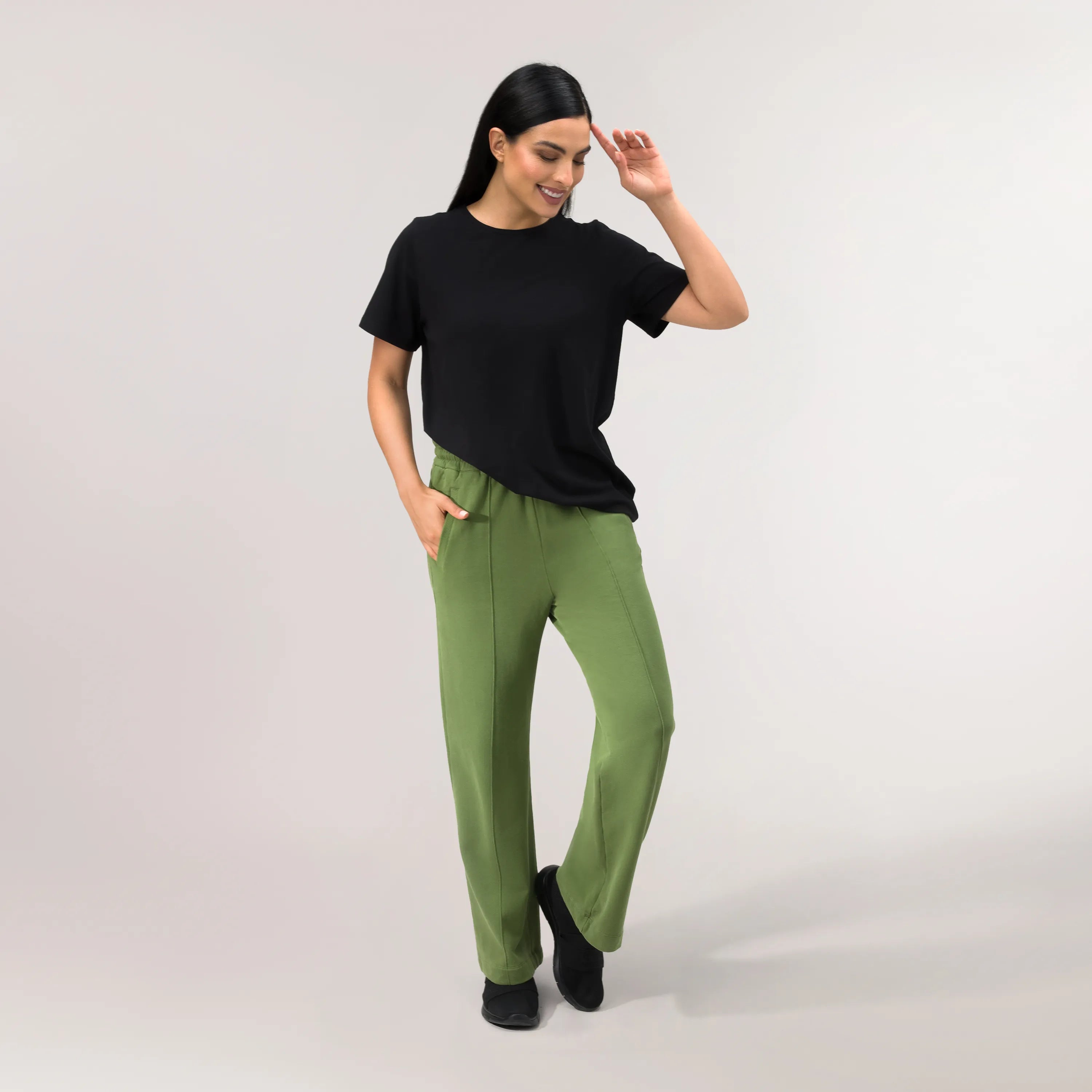 Good To Go Track Pants - CORE DARK MUSK GREEN