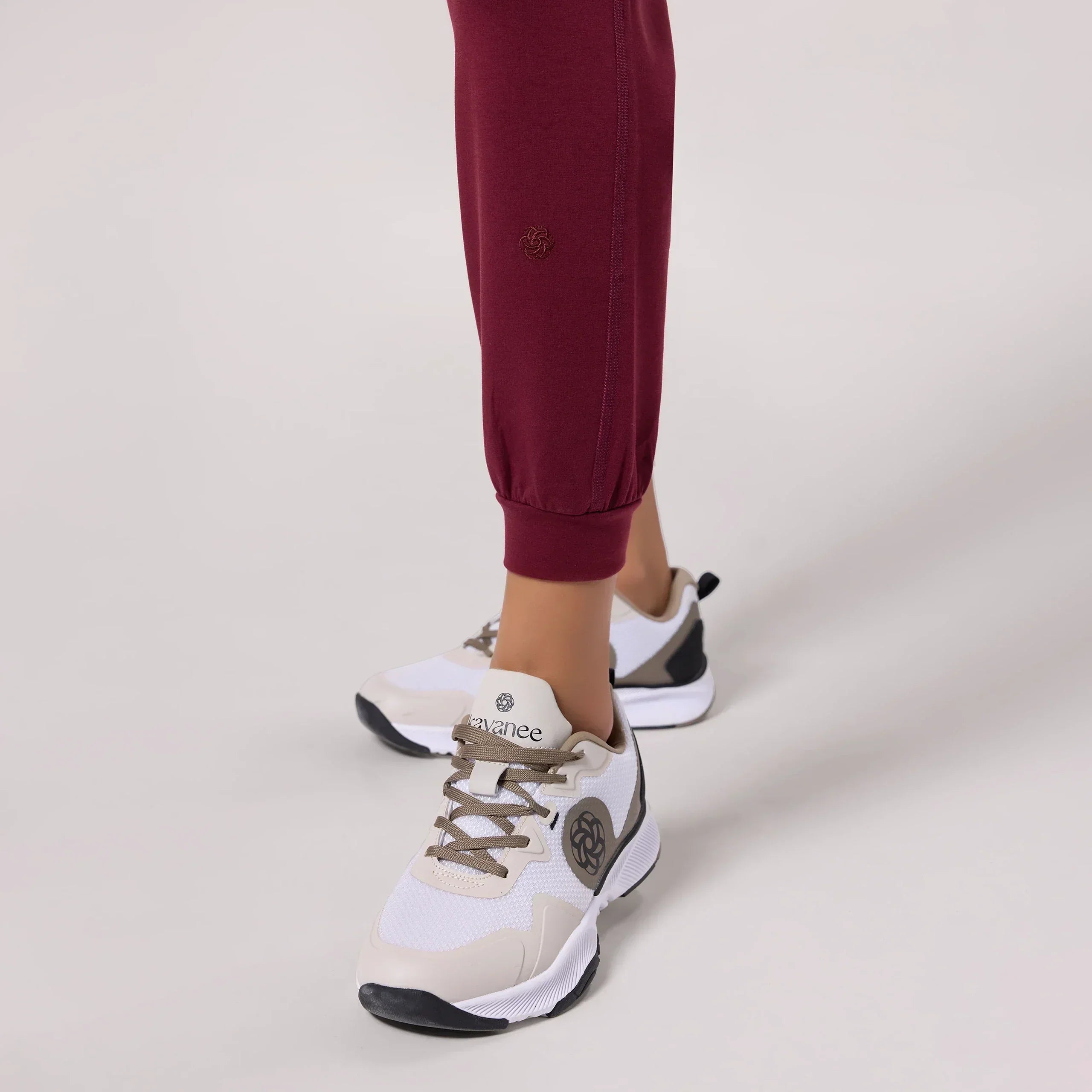 Walkabout Jogger - CORE GRAPE RED