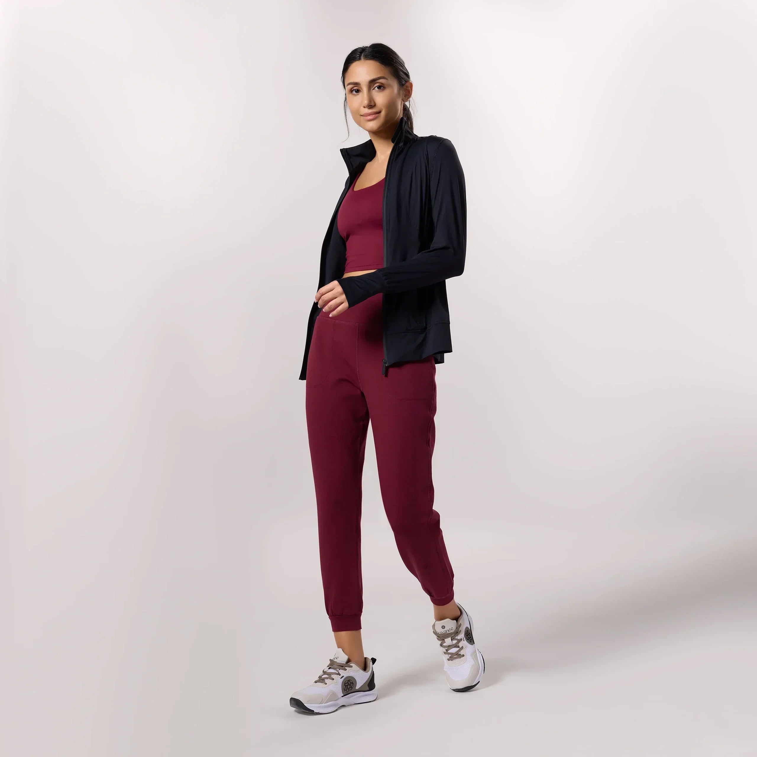 Walkabout Jogger - CORE GRAPE RED