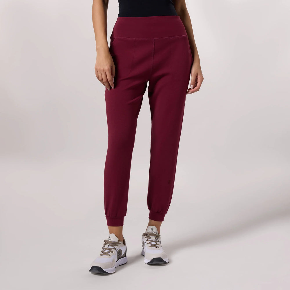 Walkabout Jogger - CORE GRAPE RED