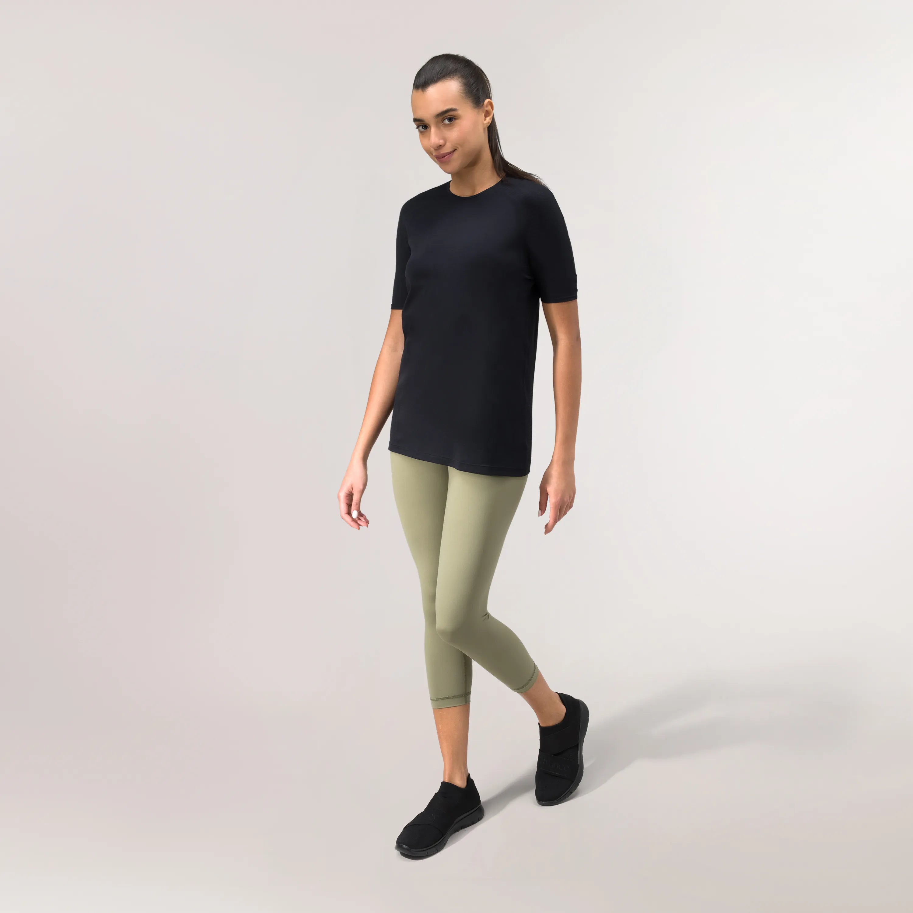 Black crew neck 