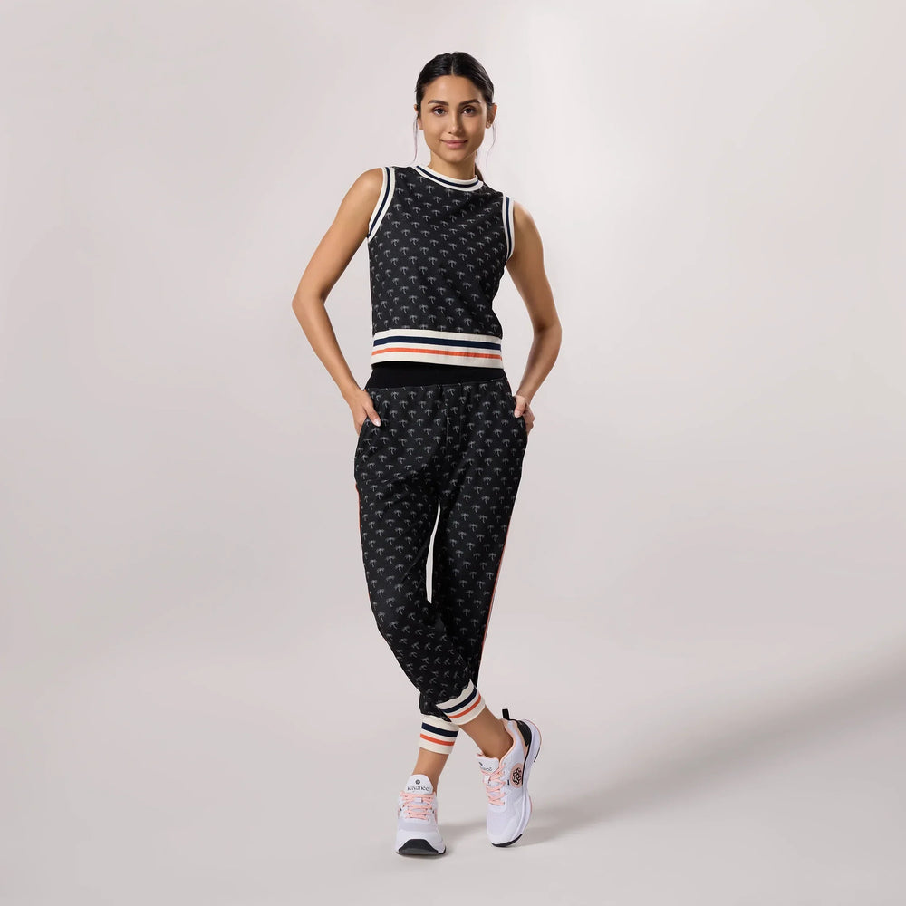 Comfort Sleeveless Top - SEASONAL PRINT