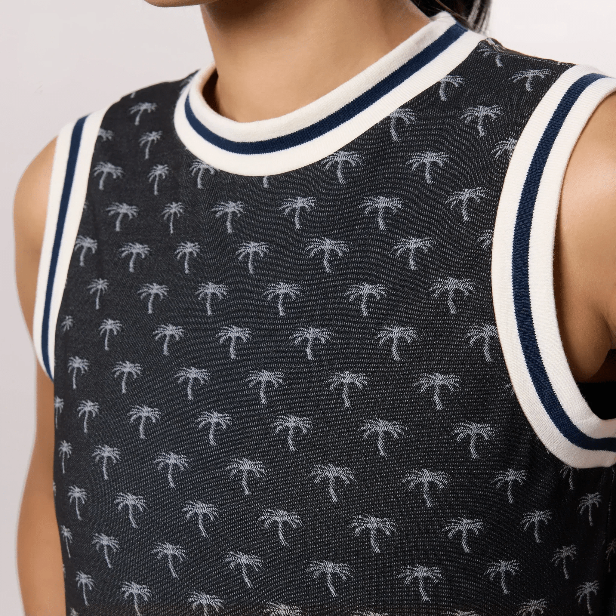 Comfort Sleeveless Top - SEASONAL PRINT