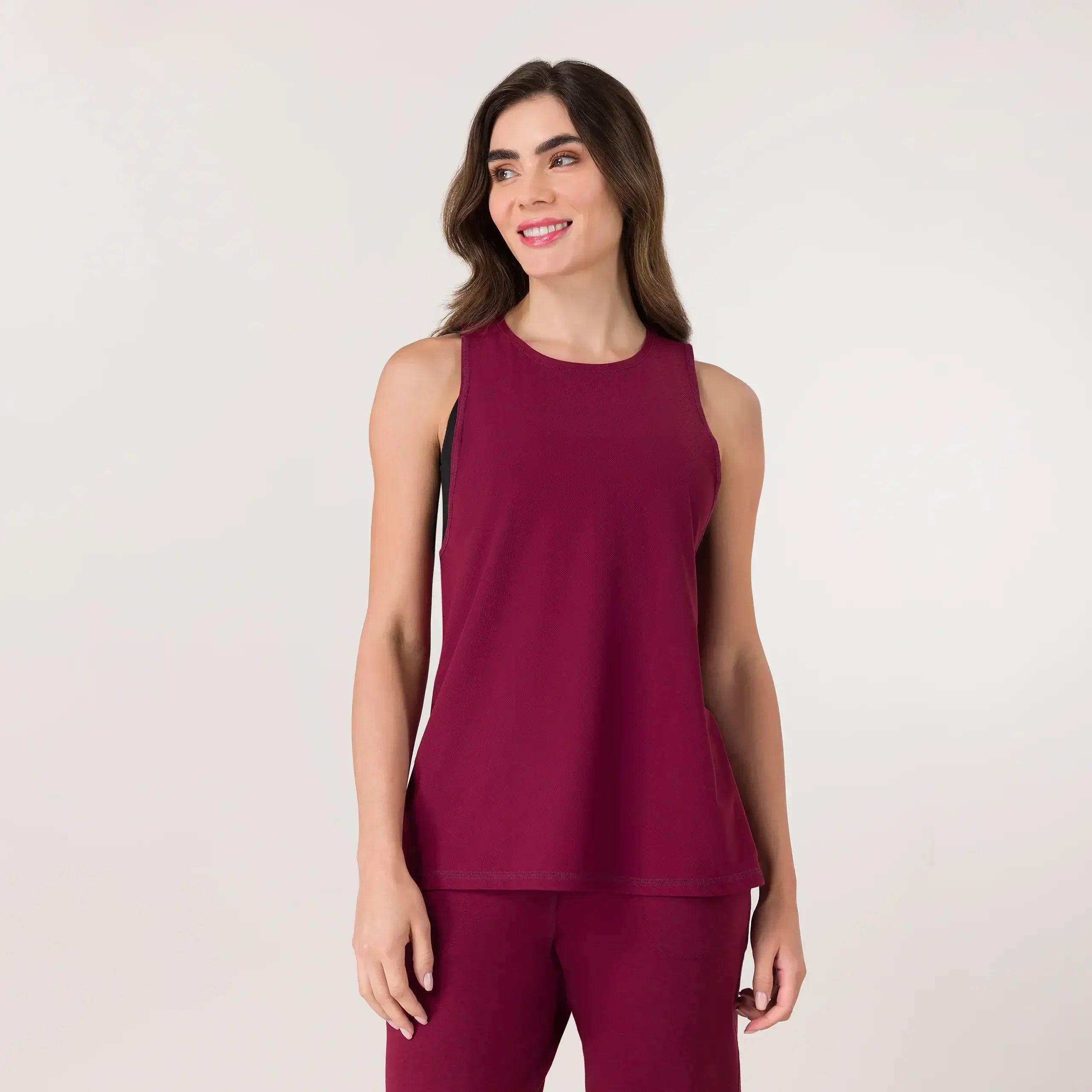 Grape red Twril racerback top with soft, stretchy fit - بلوزة "تويرل" ظهرية باللون الأحمر العنبي مع قصة ناعمة ومرنة