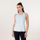 A model wearing a Freestyle light blue racerback active top - عارضة أزياء ترتدي توب رياضي بظهر سباق من تصميم "فري ستايل" باللون الأزرق الفاتح