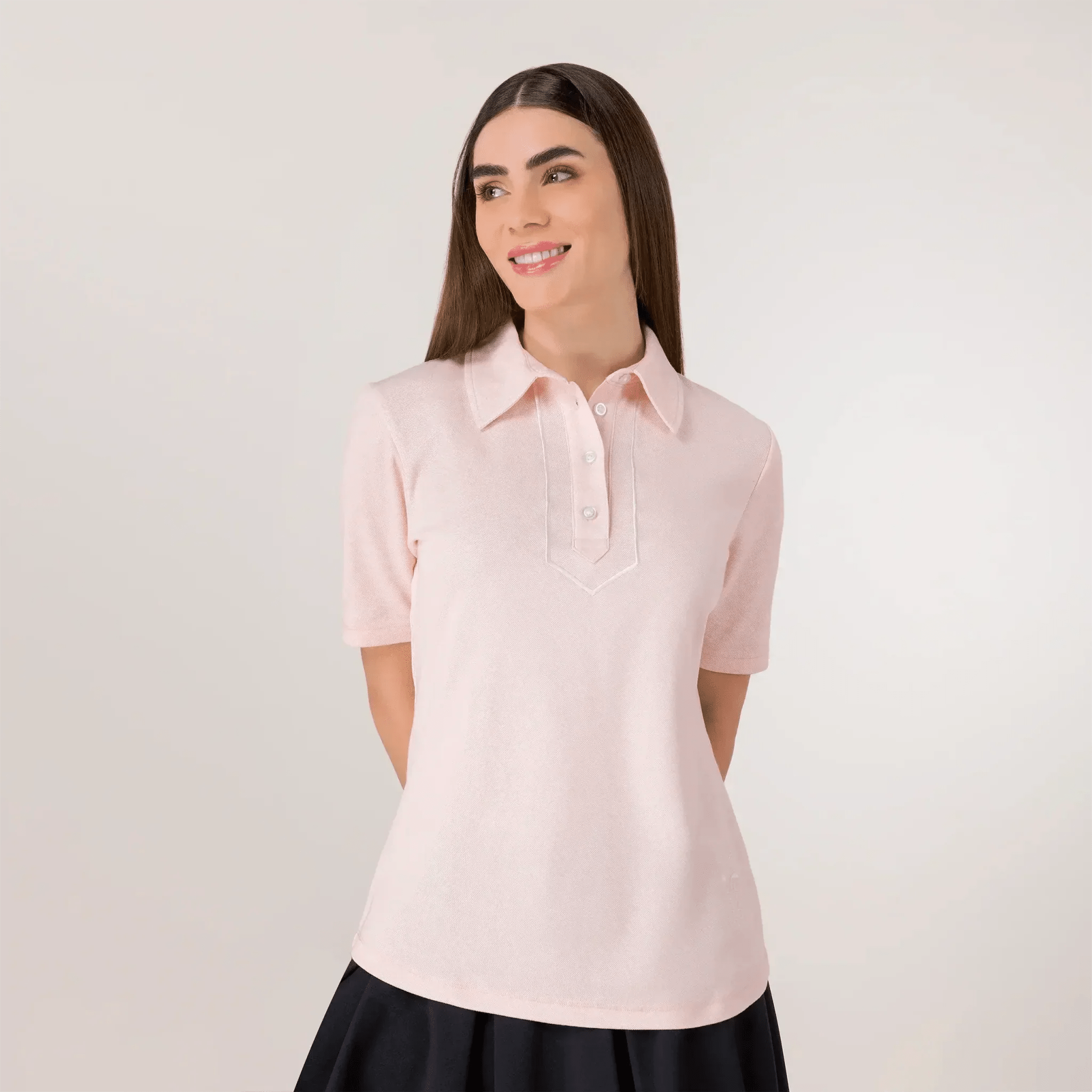 Pink polo top with a collared neckline & sporty silhouette - توب بولو وردي بياقة وأسلوب رياضي في التصميم